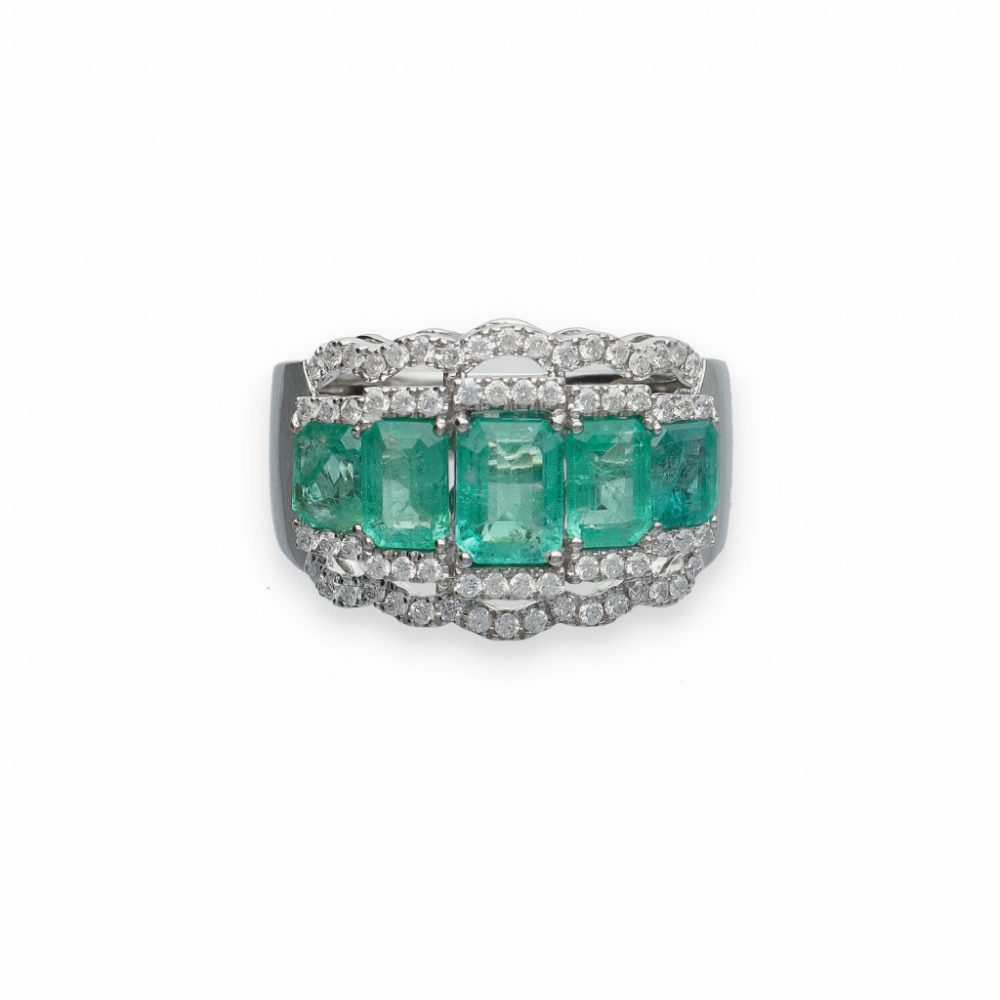 White Gold  Emerald Ring 